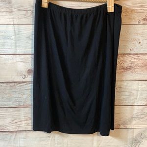3X black elastic waistband A line skirt. Soft flowy. Below knee